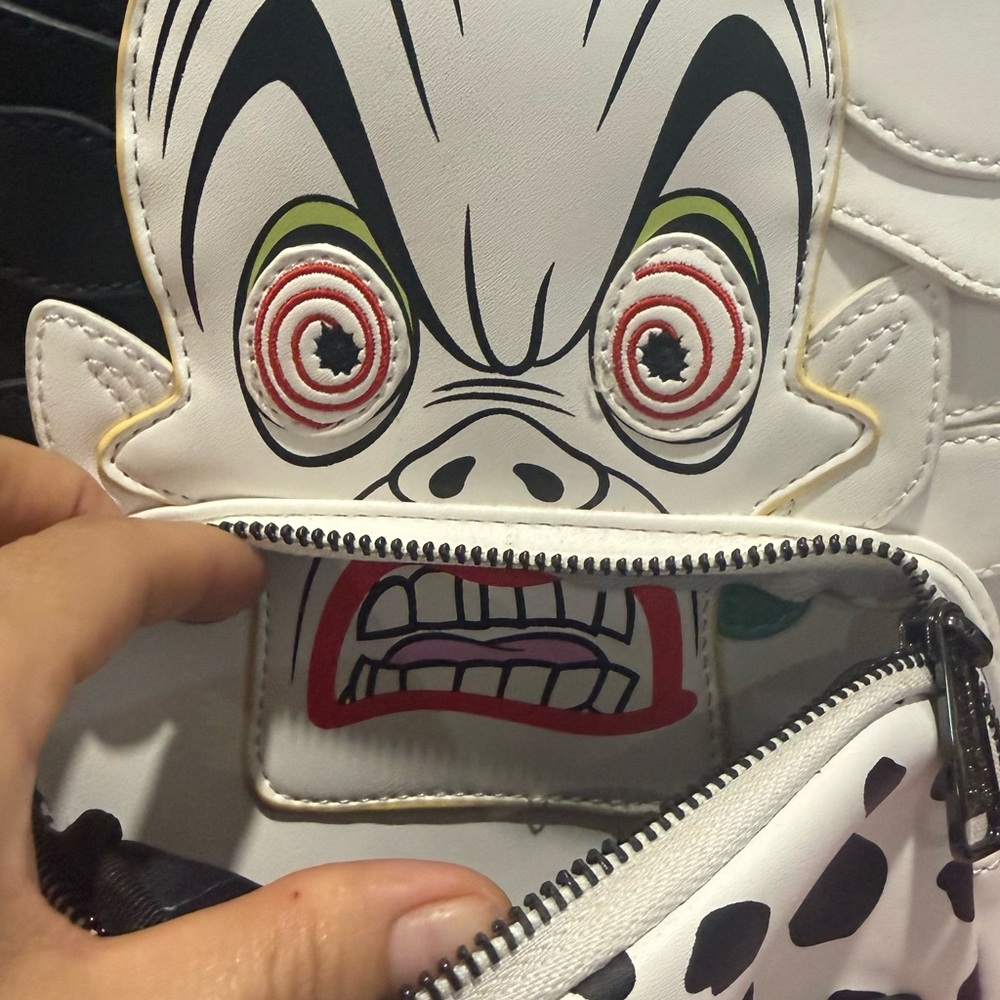 Disney loungefly cruella de vill mini backpack - Picture 10 of 10